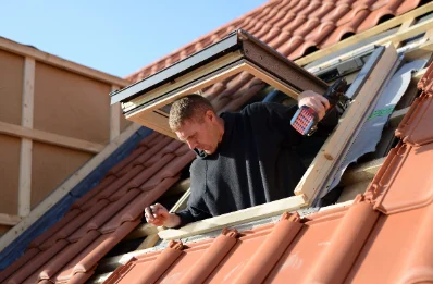 Pose de fenêtres de toit Velux au Boupère